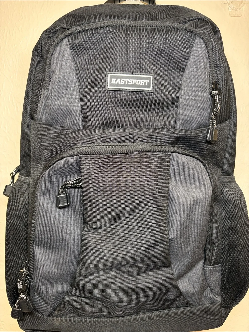 EASTSPORT Men's Black & Gray Everyday Laptop Backpack